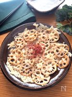 ホイルシートでスルリと簡単♡蓮根の焼き肉風味のカリトロチーズ