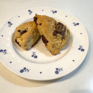 ぬぬんの作ってみた!投稿(【材料4つ！スタバ風♡お手軽チョコスコーン】HMで簡単)