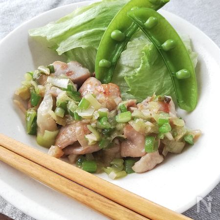 下味冷凍ok 香ばしい 鶏もも肉のネギ塩にんにく漬け焼き By Yukiko レシピサイト Nadia ナディア プロの料理家のおいしいレシピ