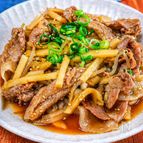 10分で爆速おかず♪【豚こまたけのこもやしのスタミナ炒め】