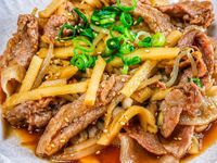 10分で爆速おかず♪【豚こまたけのこもやしのスタミナ炒め】