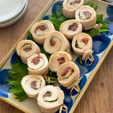 暑い日もレンジで完成【味噌漬け鶏ささみ】の梅しそ巻き