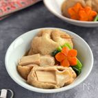 じゅわ〜っとしみしみ【簡単♪ベーコンと高野豆腐の餅巾着】