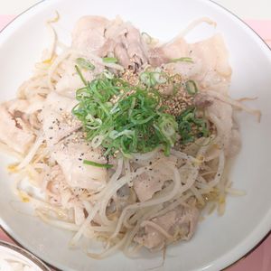 milkの作ってみた!投稿(5分で絶品おかず♡【豚もやしのうま塩炒め】)