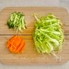 ささみとシャキシャキ野菜の梅だれ和えの工程2