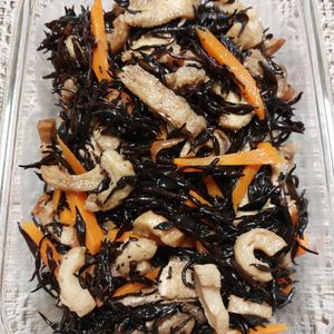 よっこの作ってみた!投稿(簡単副菜『レンジで作る☆ひじきの煮物』)