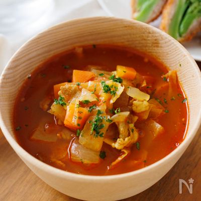 『キャベツたっぷり!トマトカレースープ』具沢山で栄養満点☆