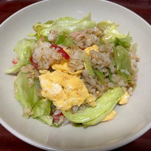 りんごの作ってみた!投稿(シャキふわ♡【カニカマレタス炒飯】簡単にすぐ出来ます‼︎)