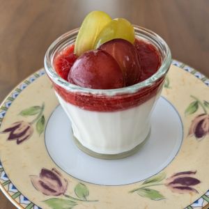 るるる♪の作ってみた!投稿(ヨーグルトゼリー・フルーツのせ)
