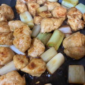 さめおかの作ってみた!投稿(おつまみや作り置きに！串なしたれ焼き鳥)