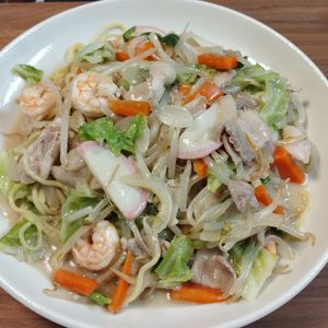 ゆの作ってみた!投稿(焼きそば麺で簡単５分♪
絶品焼きちゃんぽん)