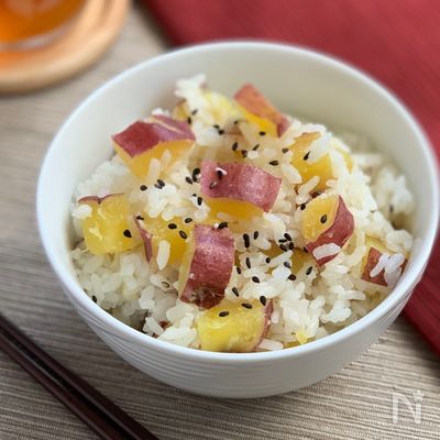 ほっくほく!もち米でおこわ風♪さつまいもご飯