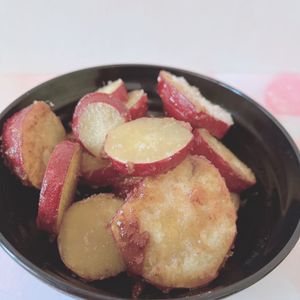 あーちゃん·͜· ♡の作ってみた!投稿(甘じょっぱい幸せの味♡さつまいもの塩バター焼き)