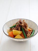 出汁、水不要！簡単肉じゃが