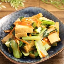 レンジで簡単!厚揚げと小松菜の甘辛炒め