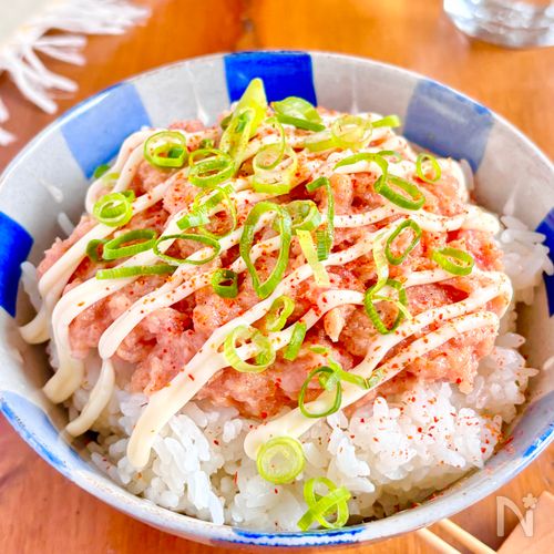 ねっとり濃厚で旨い「ピリ辛！マグロのたたき丼」【簡単・時短】
