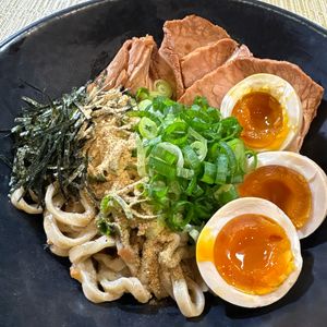 楽ラク手抜キッチン🐶🐾の作ってみた!投稿(ガツンと濃厚昆布だし☆和風こんぶの☆本気の家系油そば🤩🍜)