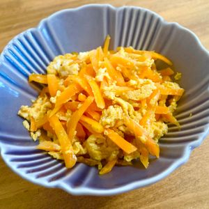 ゆかりの作ってみた!投稿(レンジで作る♩人参しりしり)