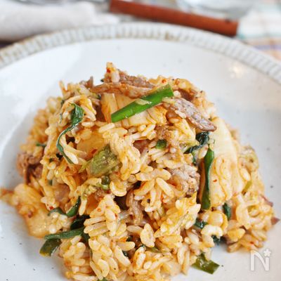 オイスターソースとキムチの旨みで美味しいチャーハン