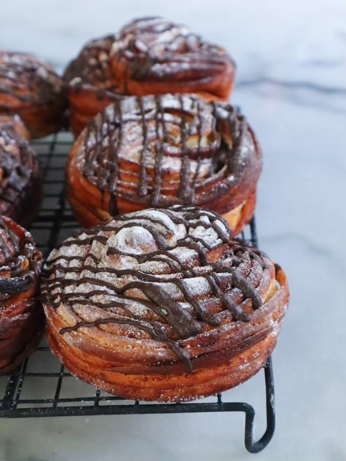 裏技レシピ】折込なしで作るデニッシュ風シナモンロール | レシピ