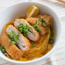 『とろサク！ミルフィーユかつ丼』