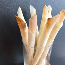 材料3つ!春巻きの皮でスパイシーチーズスティック