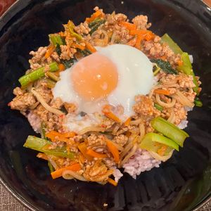 surgの作ってみた!投稿(面倒くさくない!速攻で作れる!『そぼろビビンバ丼』)