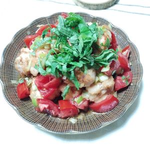 M＊Pの作ってみた!投稿(ピリ辛ダレがおいしい♩たっぷりトマトの油淋鶏)