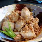 煮ずに煮物風☆里芋の旨味噌そぼろ絡め！
