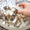 鶏とキノコのたれしみガリバタ焼きおにぎりの工程3