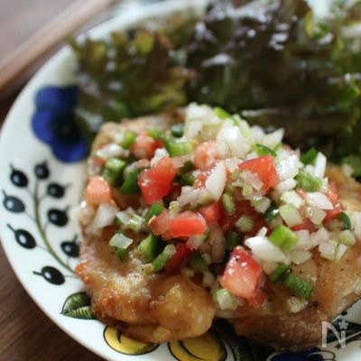 万能自家製サルサソースで！チキンソテー