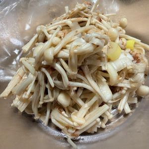クミの作ってみた!投稿(えのきのうま塩ナムル【#包丁不要#レンジ#食材ひとつ】)