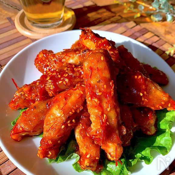 簡単！ビール片手に指までおいしい〝やみつき赤の旨辛手羽中〟