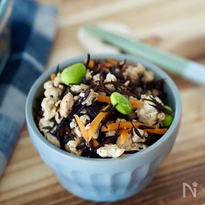 【ひじきと枝豆の炒り豆腐】ダイエットや腸活に