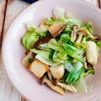 レタスときのこのバターしょう油炒め