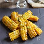 切り方のコツあり【とうもろこしのグリル・ハニーバターソース】