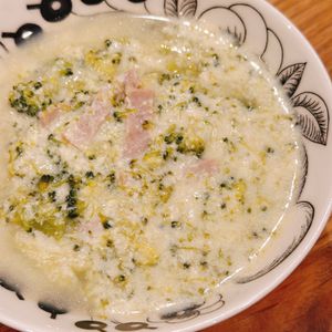 ミルクの作ってみた!投稿(緑が鮮やか！崩しブロッコリーとハムのチャウダー)