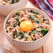 【豚ニラスタ丼】がっつり♡簡単10分どんぶり！