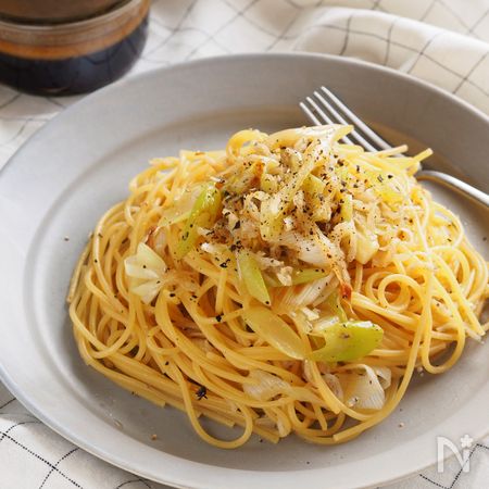 焦がしバター醤油で 焼きねぎとじゃこのバター醤油パスタ By むっちん 横田睦美 レシピサイト Nadia ナディア プロの料理家のおいしいレシピ