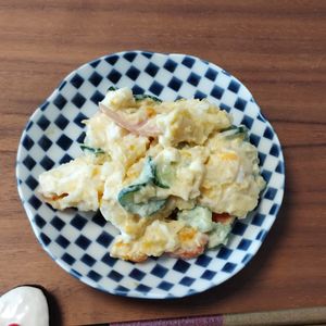 ゆの作ってみた!投稿(【お惣菜屋さんのポテトサラダ】隠し味はアレ!)