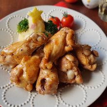 フライパンで手軽に！手羽元のローストチキン風