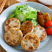 剥がれる失敗なし！『れんこんとひき肉のはさみ焼き（塩味）』