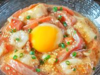 5分おつまみ【サーモンねばとろ旨辛ユッケ】