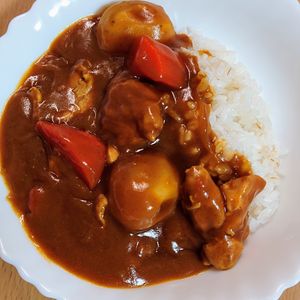 まゆのの作ってみた!投稿(【真似するだけで10倍美味しい】絶品すぎるおうちカレー)