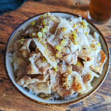 【胃袋つかむ♡ねぎ塩豚カルビ丼】がっつり召し上がれ！