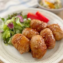 甘辛ダレがたまらない『肉巻きおにぎり』