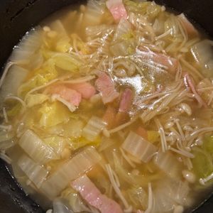 まさの作ってみた!投稿(【白菜とえのきのくたくたスープ】食べる満腹スープ♪)