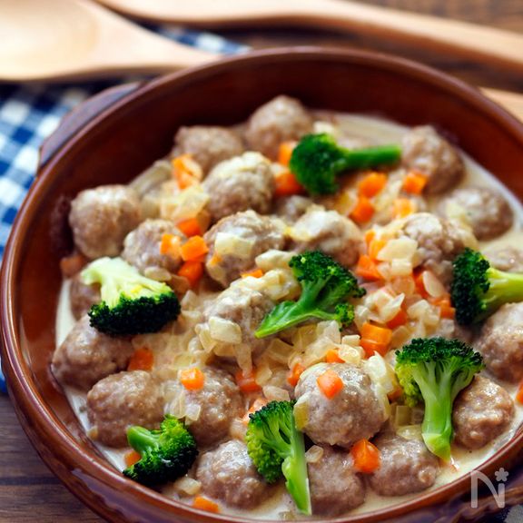 とろりコクうま！ミートボールのチーズクリーム煮