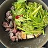 【砂肝厚揚げと春菊のピリ辛照り焼き】節約/爆食いの工程3