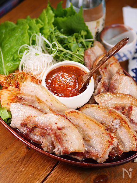 皆でわいわい😋🍺特製甘辛味噌のサムギョプサル(韓国焼肉)